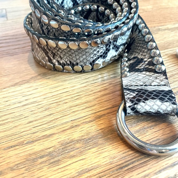 B-Low the Belt - Mia Moto Python snakeskin O/S wrap belt (silver/white) - Picture 4 of 6